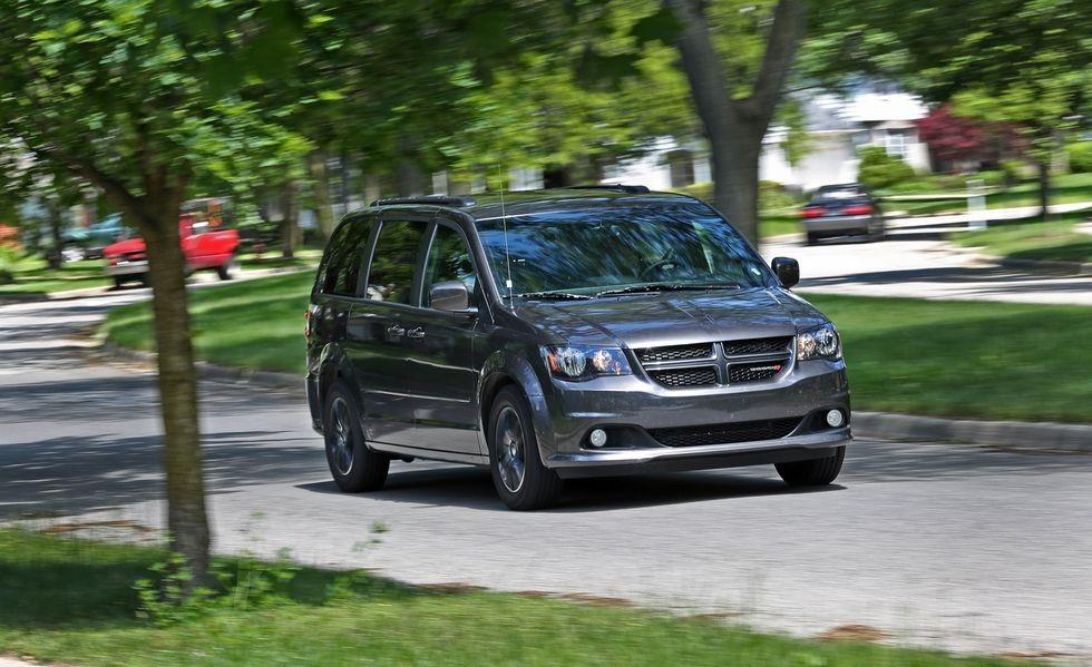 2017 Silver /Black Dodge Grand Caravan GT (2C4RDGEG0HR) with an 3.6L V6 DOHC 24V engine, 6A transmission, located at 3160 South Valley View Blvd, Las Vegas, NV, 89146, (888) 750-6845, 36.132458, -115.190247 - The 2017 Dodge Grand Caravan is all about transporting a bunch of people at an affordable price. This seven-passenger minivan undercuts its least expensive competitor by thousands of dollars when new. Even when loaded to the hilt with options, the price tag doesn't come close to its high-rent rivals- Photo#4
