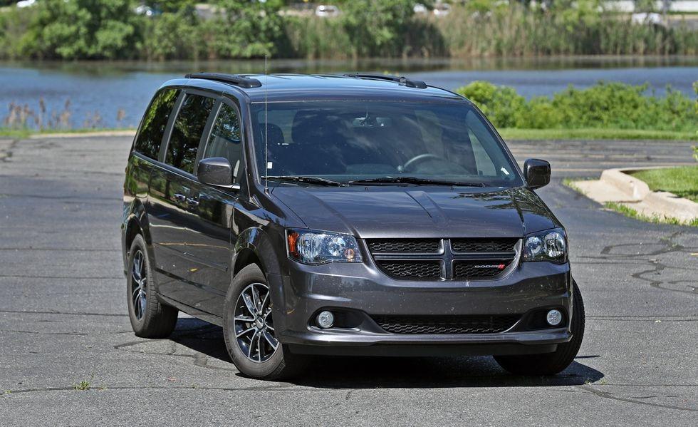 2017 Silver /Black Dodge Grand Caravan GT (2C4RDGEG0HR) with an 3.6L V6 DOHC 24V engine, 6A transmission, located at 3160 South Valley View Blvd, Las Vegas, NV, 89146, (888) 750-6845, 36.132458, -115.190247 - The 2017 Dodge Grand Caravan is all about transporting a bunch of people at an affordable price. This seven-passenger minivan undercuts its least expensive competitor by thousands of dollars when new. Even when loaded to the hilt with options, the price tag doesn't come close to its high-rent rivals- Photo#5