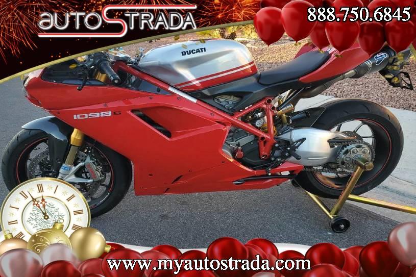 2008 Ducati 1099 S S (ZDM1XBEW18B) with an 1,098 cc L twin engine, Six-Speed Dry Clutch transmission, located at 3160 South Valley View Blvd, Las Vegas, NV, 89146, (888) 750-6845, 36.132458, -115.190247 - The Ducati 1098S boasts some gorgeous bodywork and slick design cues, but its real masterpiece lies beneath those pretty plastic panels. Underneath is a tubular steel trellis frame optimized for stiffness, and an L-twin engine produces 160 horsepower and 90.4 lb-ft of torque, routing exhaust fumes t- Photo#1